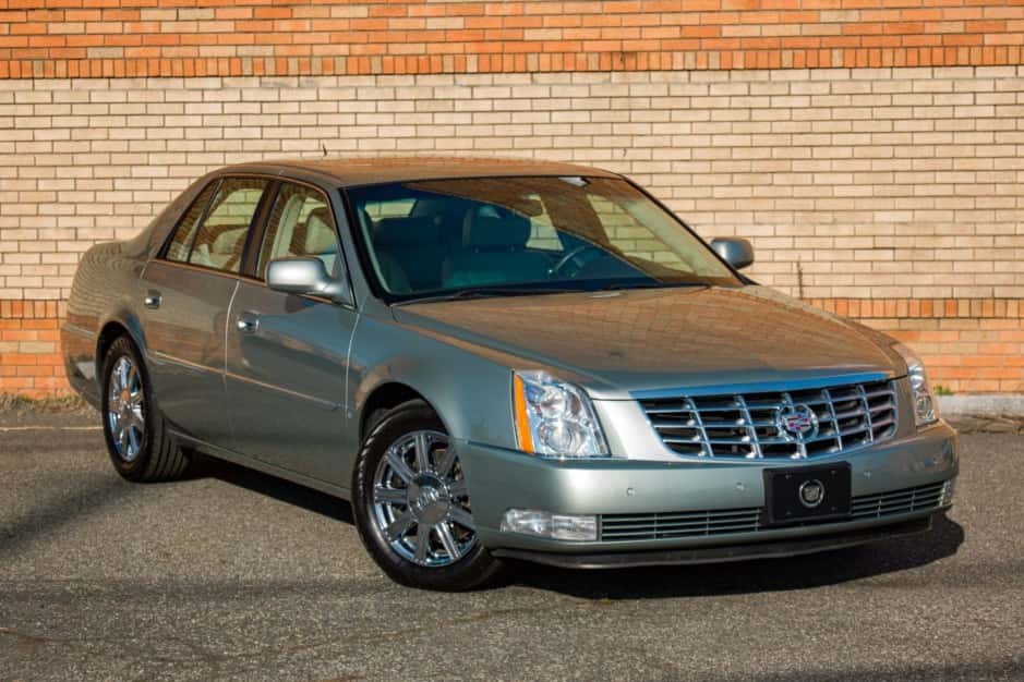 2007 Cadillac DTS sold for $15,500