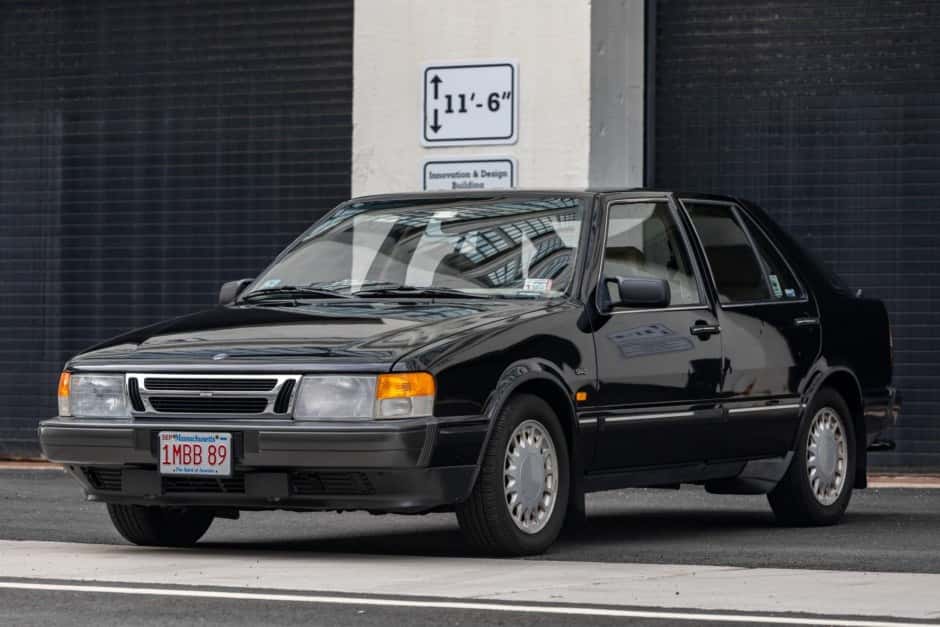 1990 Saab 9000 sold for $4,700