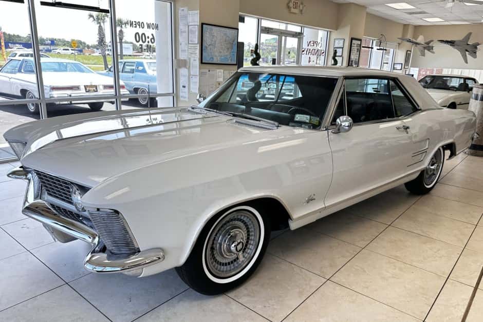 1963 Buick Riviera sold for $35,500
