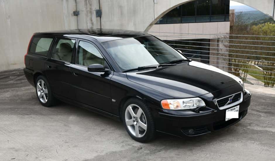 2006 Volvo V70R sold for $14,000
