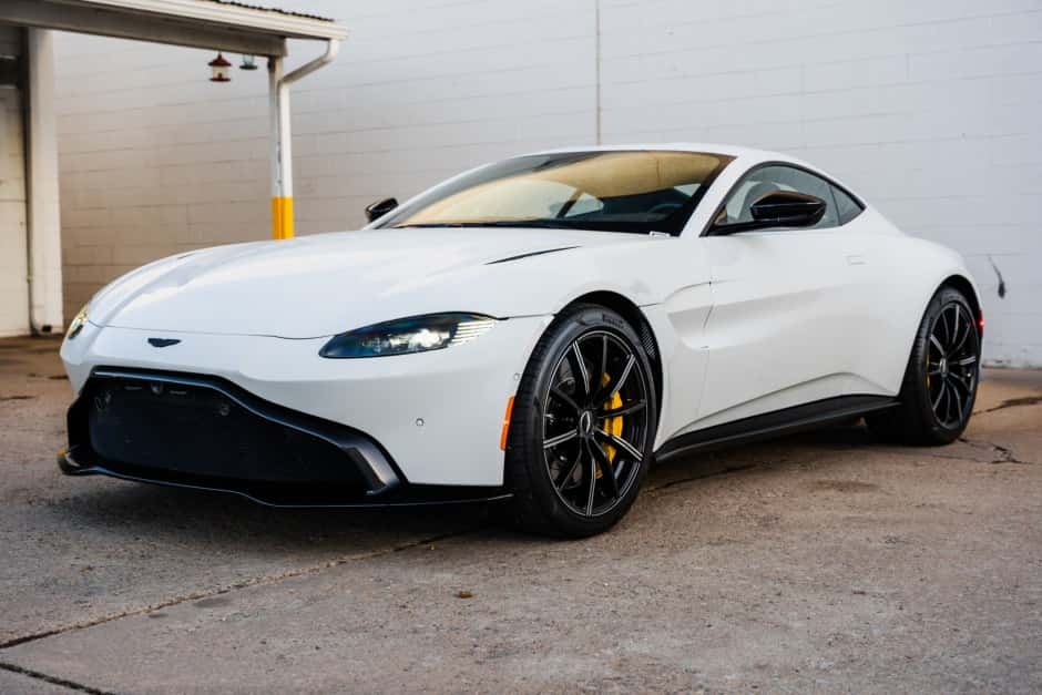 2021 Aston Martin V8 Vantage (2006+) sold for $127,000
