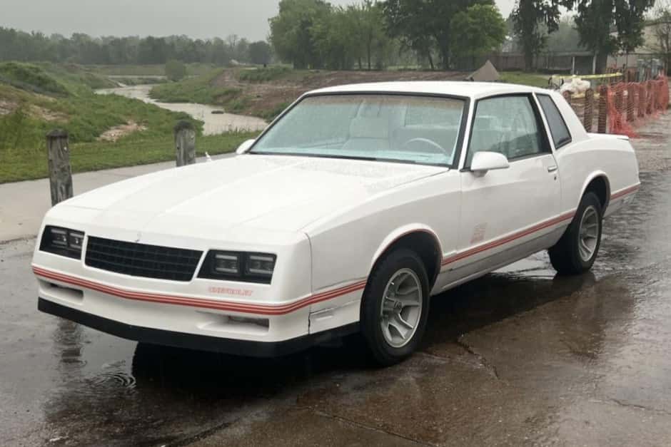 1988 Chevrolet Monte Carlo sold for $8,000