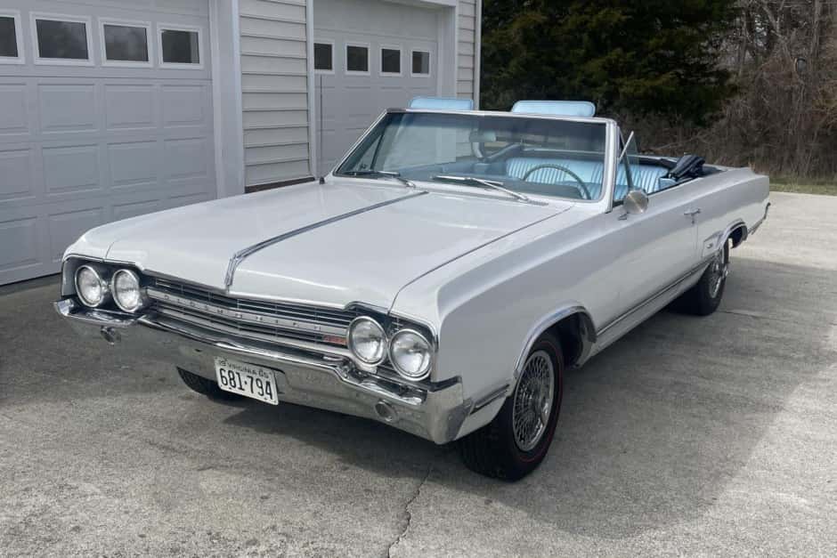 1965 Oldsmobile 442 sold for $22,500