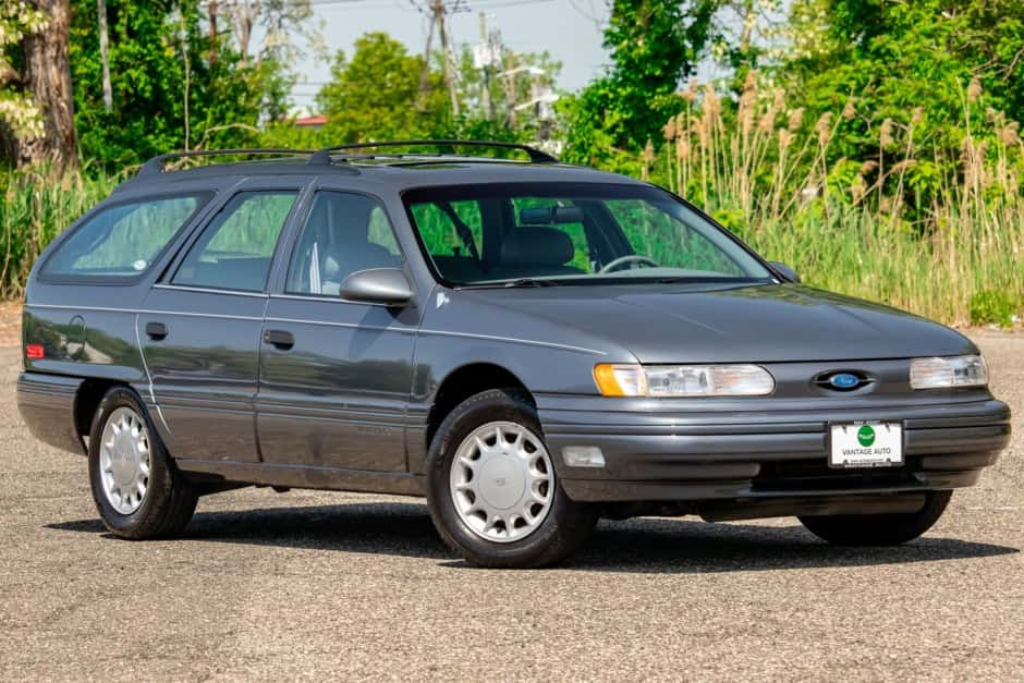 1992 Ford Taurus Sedan & Wagon sold for $13,000