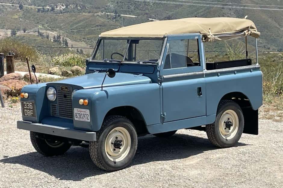1962 Land Rover Series 88 sold for $37,250