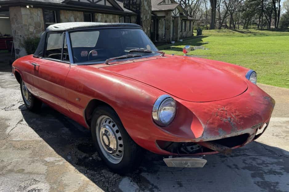 1967 Alfa Romeo 105/115 Spider Series 1 sold for $12,500