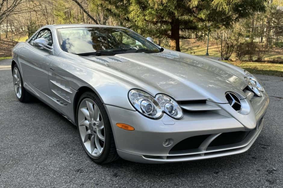 2006 Mercedes-Benz SLR McLaren sold for $286,000