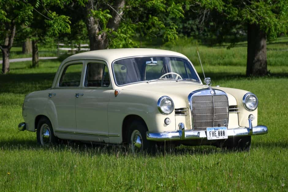 1961 Mercedes-Benz Ponton sold for $14,250