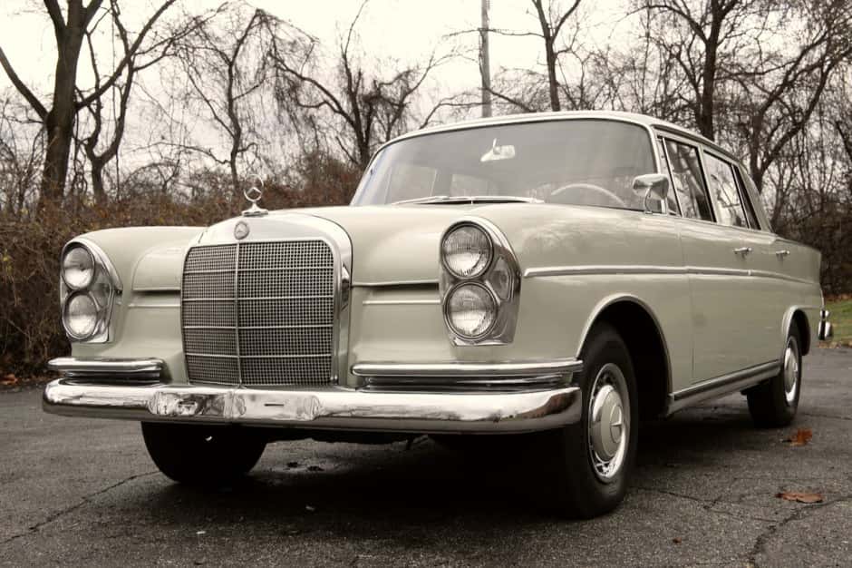 1963 Mercedes-Benz W112 sold for $33,000