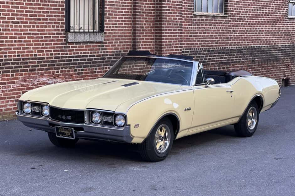 1968 Oldsmobile 442 sold for $47,800