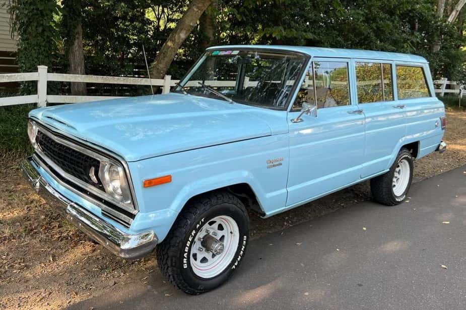 1976 Jeep SJ Wagoneer sold for $22,500