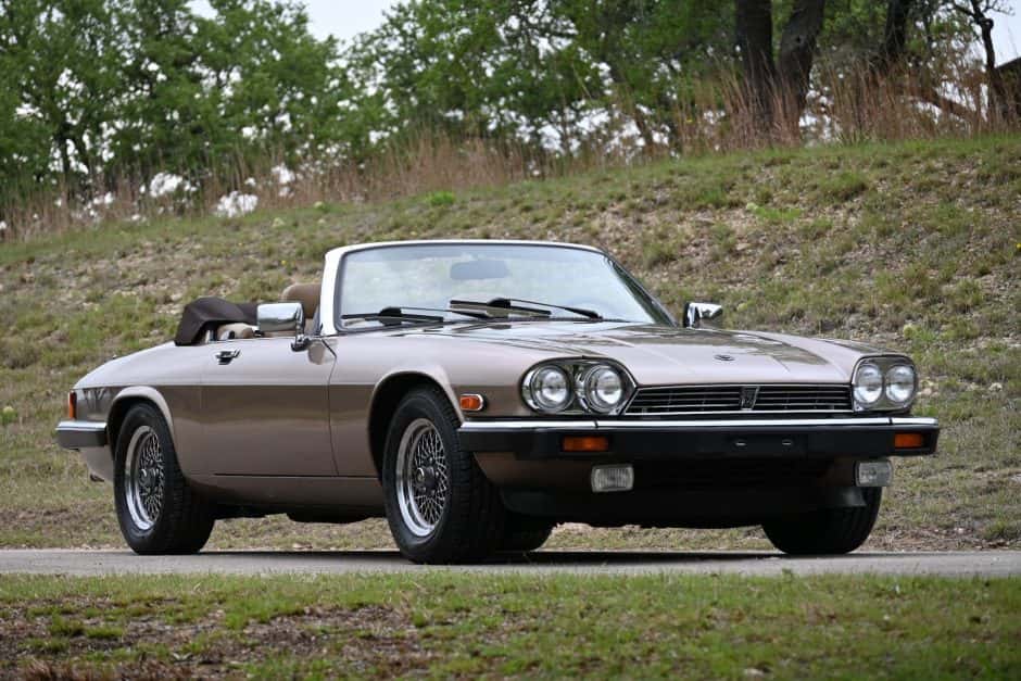 1990 Jaguar XJS sold for $13,800