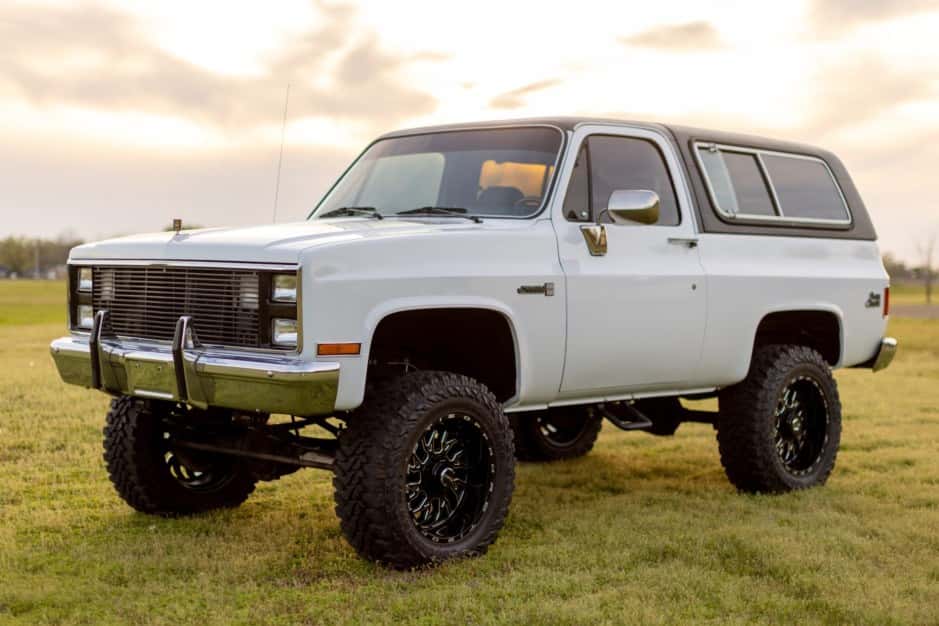 1988 GMC Jimmy (1973-1991) sold for $33,250