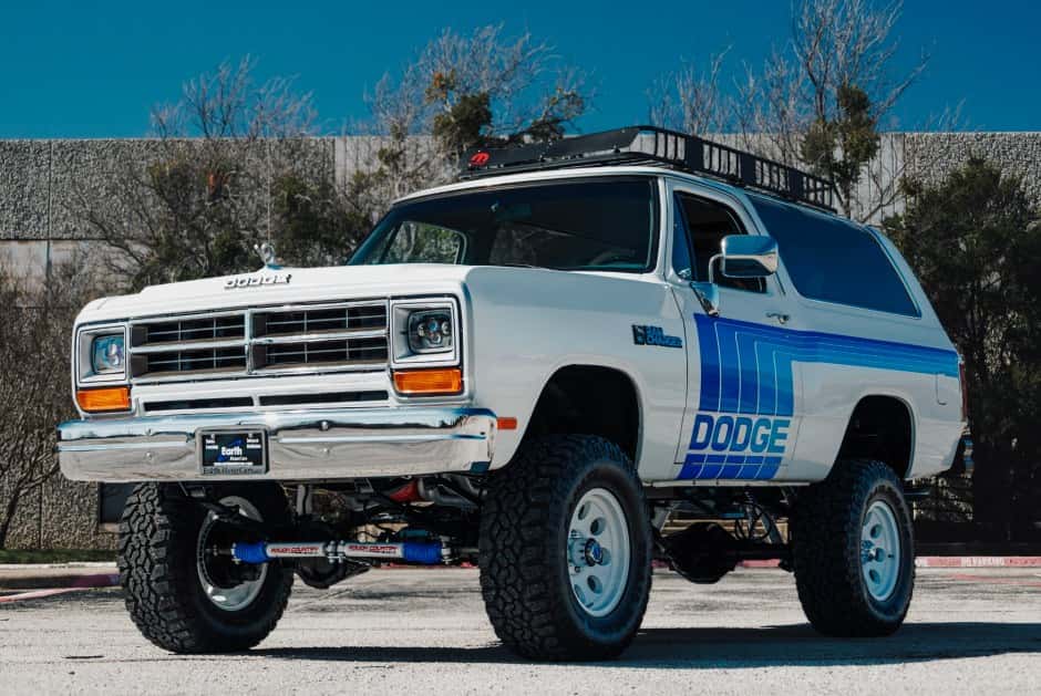 1989 Dodge Ramcharger / Plymouth Trail Duster sold for $33,500