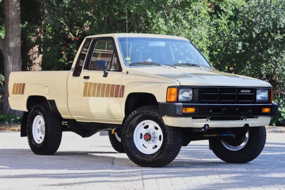 1985 Toyota Pickup (N50/N60/N70 1984-1988) sold for $23,500