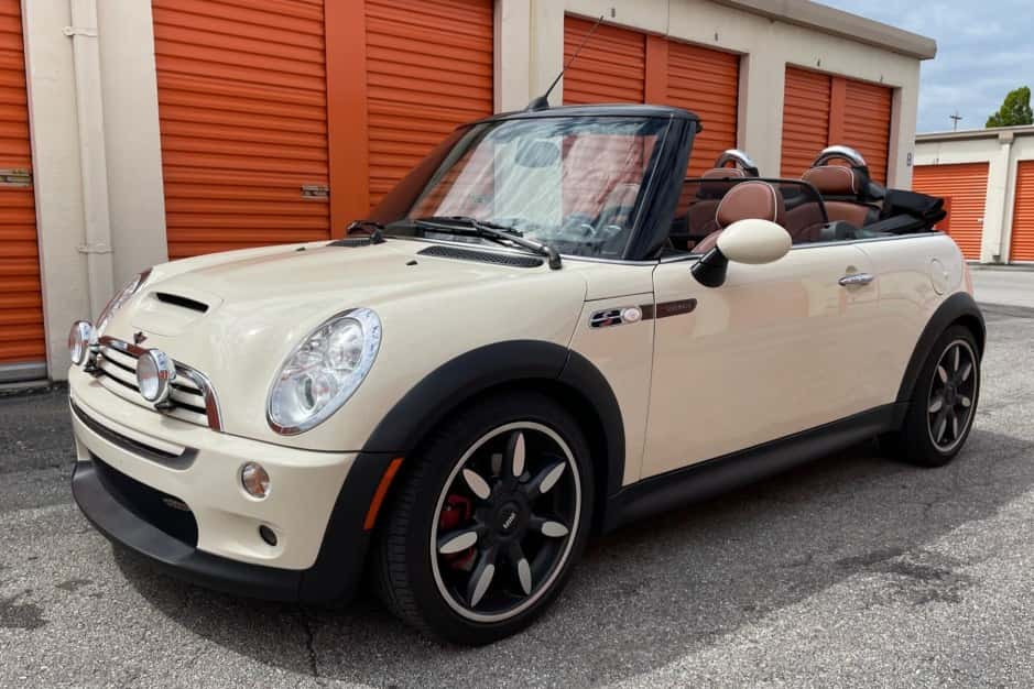 2007 Mini R52 Cooper Convertible sold for $18,000