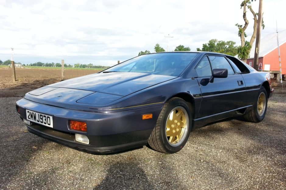 1988 Lotus Esprit sold for $30,500