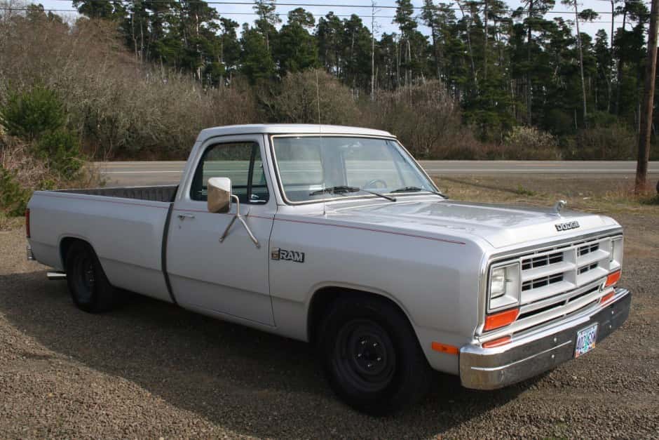 1986 Dodge Ram (1981-1993) sold for $6,150