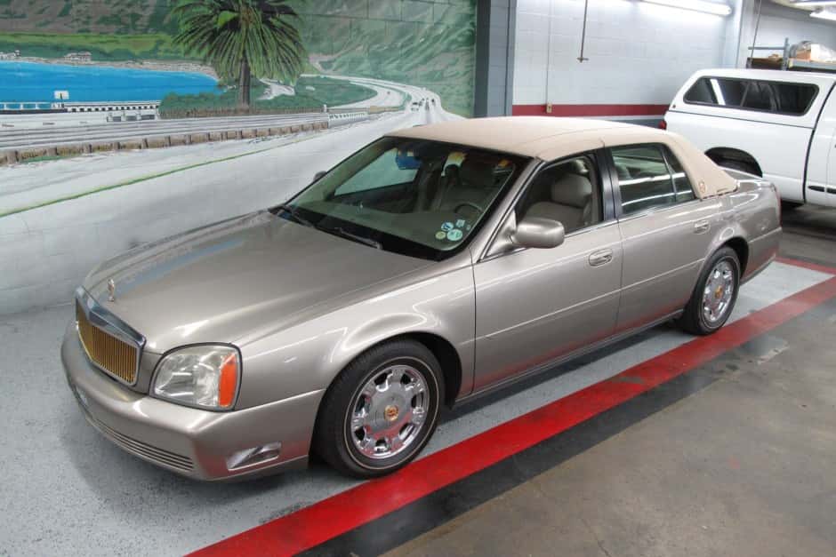2003 Cadillac DeVille sold for $8,900