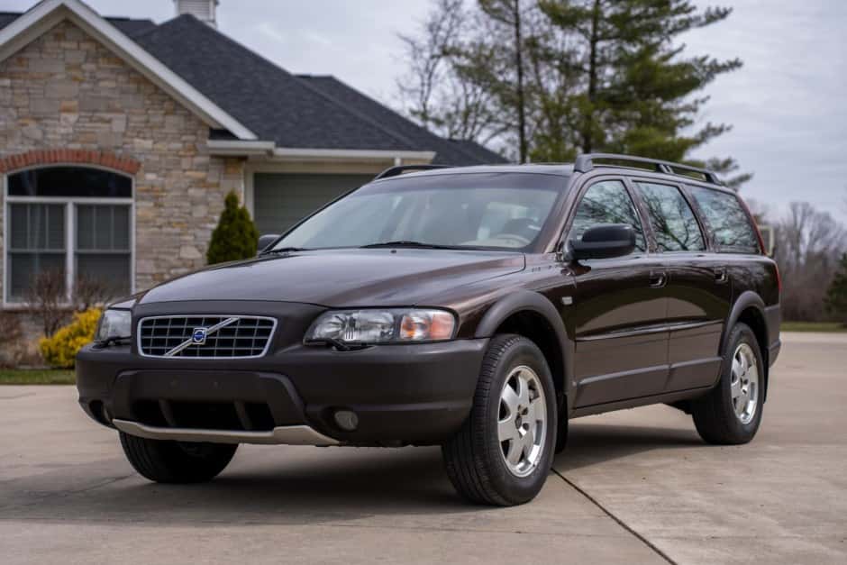 2001 Volvo XC70 sold for $14,750
