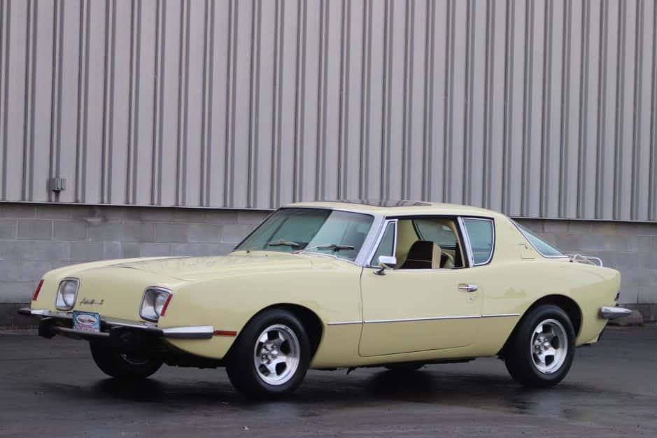 1977 Studebaker Avanti sold for $12,000