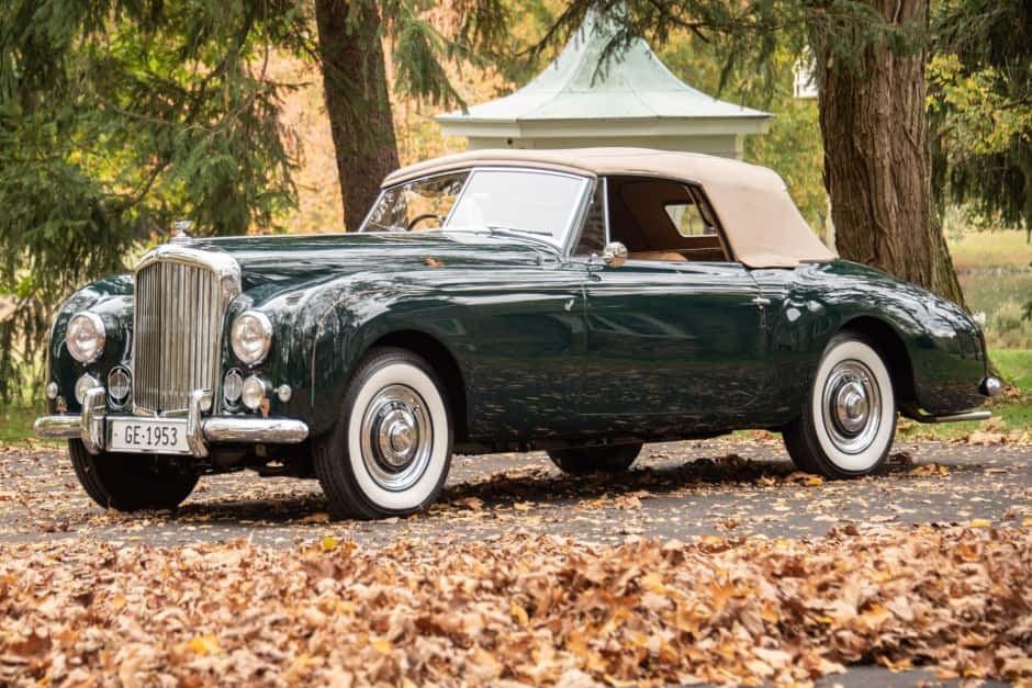 1953 Bentley Mark VI sold for $330,000