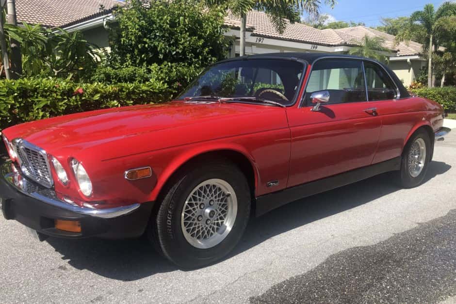 1977 Jaguar XJ Coupe (1975-1978) sold for $19,000