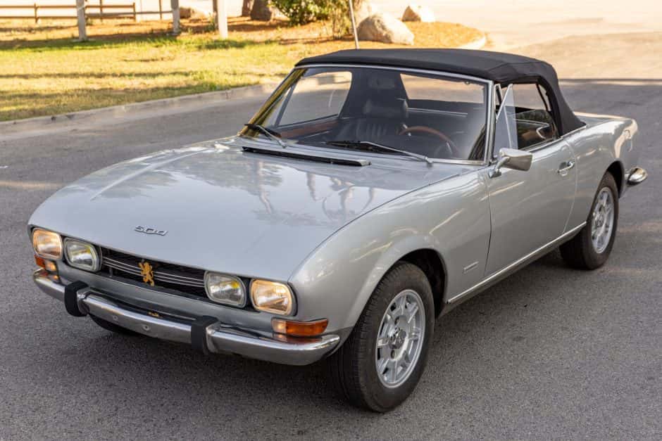 1971 Peugeot 504 sold for $17,750