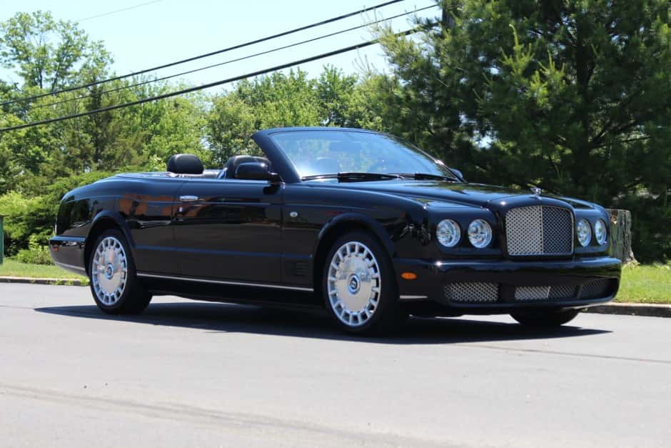 2009 Bentley Azure sold for $111,000