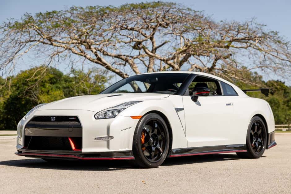 2016 Nissan GT-R R35 sold for $153,250