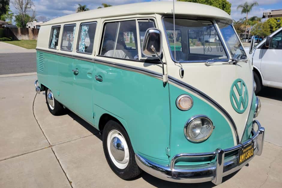 1964 Volkswagen Split-Window Bus sold for $47,000