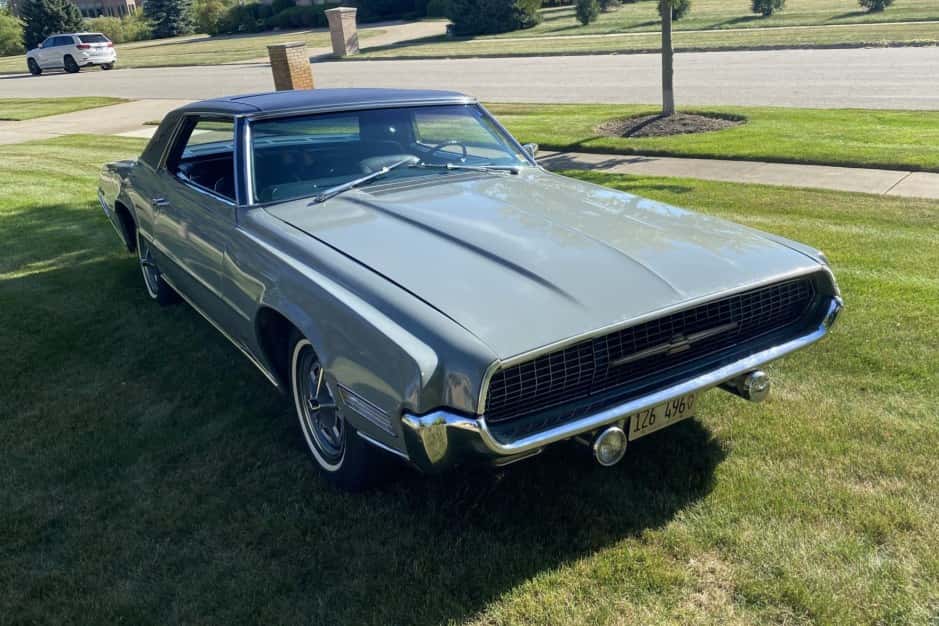 1967 Ford Thunderbird (1967-1971) sold for $11,250