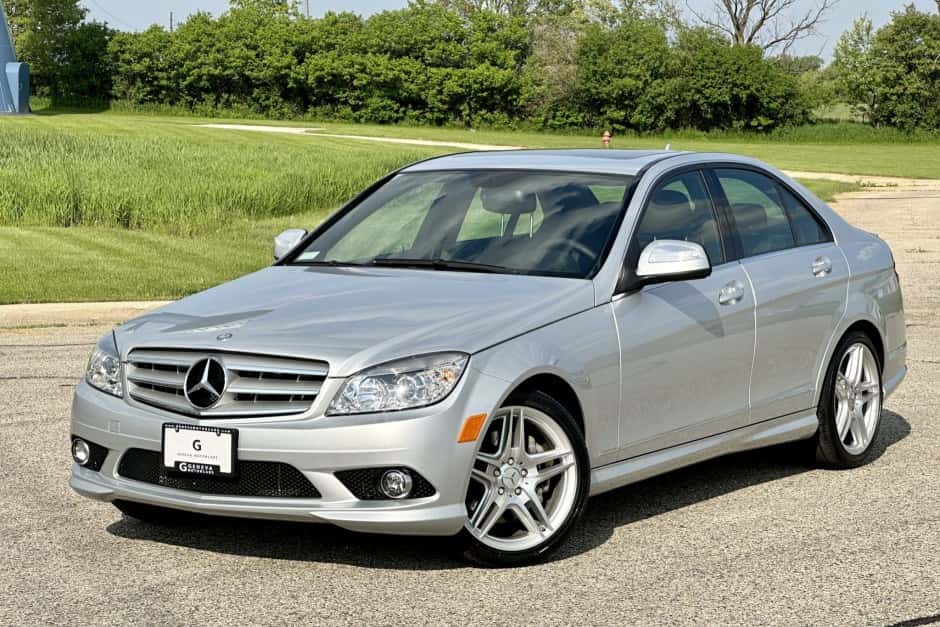 2008 Mercedes-Benz W204 C-Class sold for $17,250