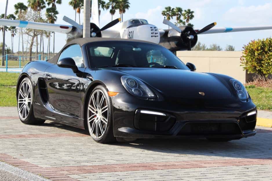 2015 Porsche 981 Boxster sold for $41,001