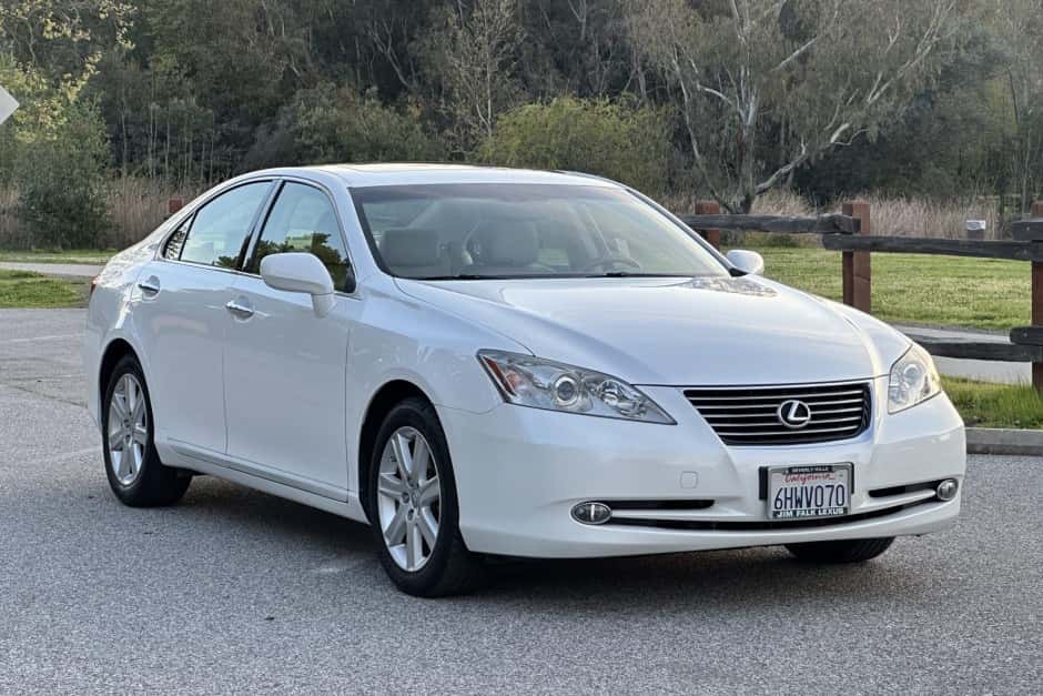 2009 Lexus ES sold for $26,000