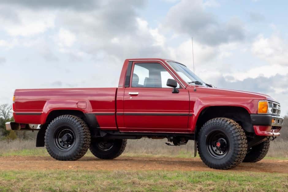 1987 Toyota Pickup (N50/N60/N70 1984-1988) sold for $14,500