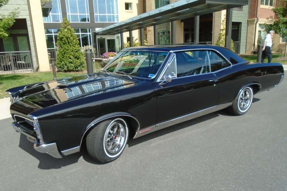1967 Pontiac GTO sold for $35,250
