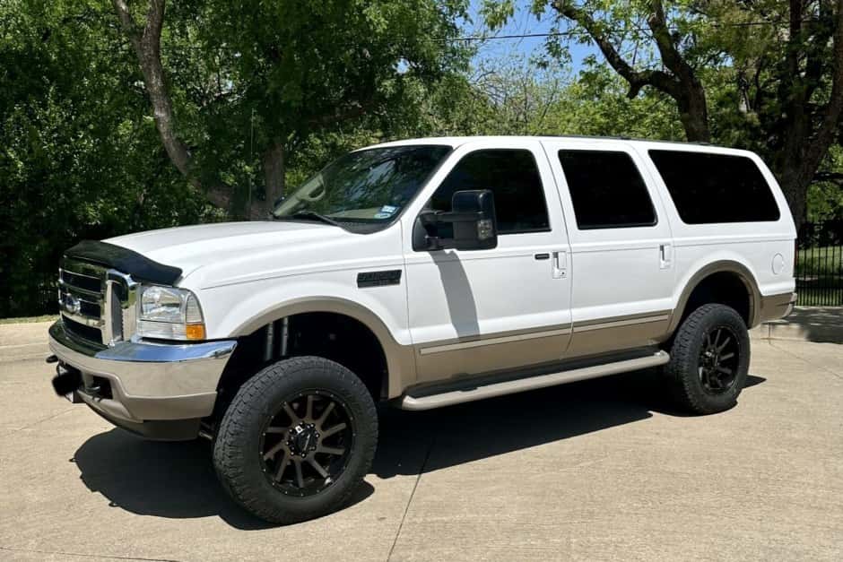 2002 Ford Excursion sold for $66,000