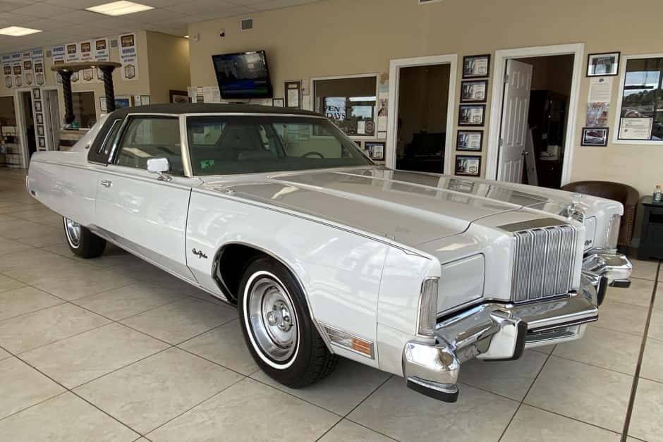 1978 Chrysler New Yorker sold for $37,250