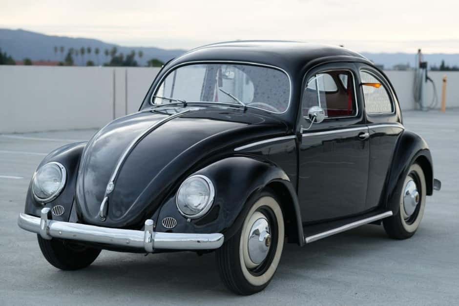 1953 Volkswagen Beetle (Split Window) sold for $31,000