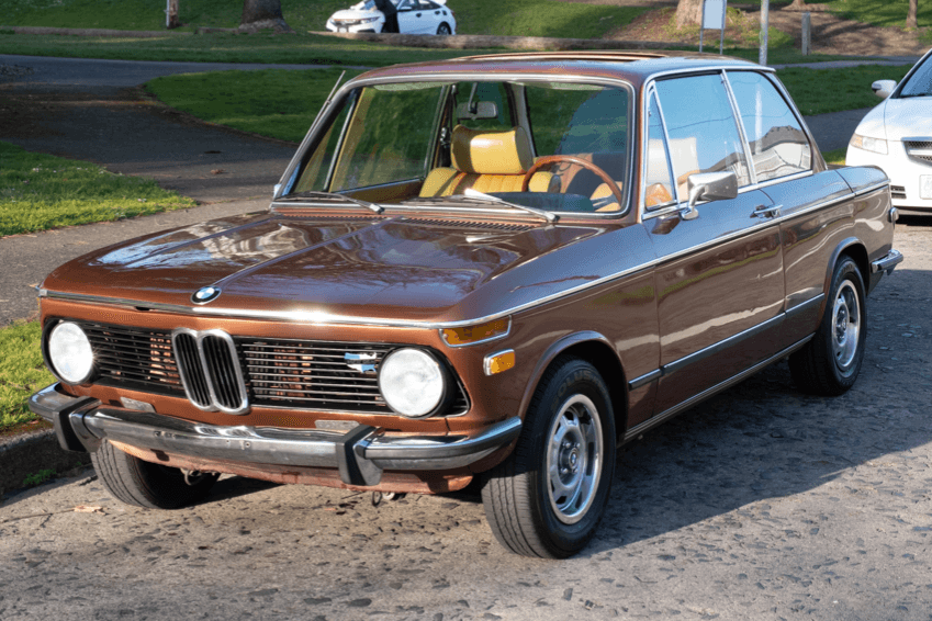 1976 BMW 2002 sold for $17,250