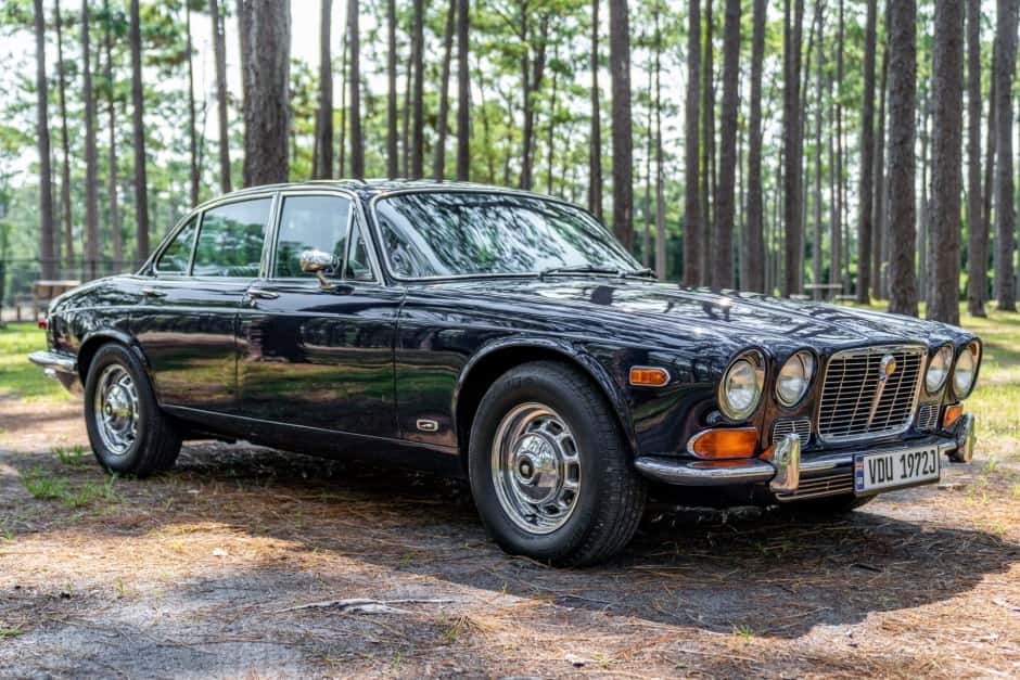 1972 Jaguar XJ Series 1 (1968-1973) sold for $14,500