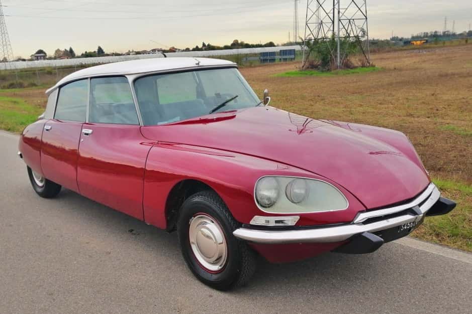 1973 Citroen DS sold for $21,250