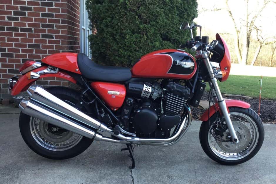1998 Triumph Thunderbird 900 sold for $5,700