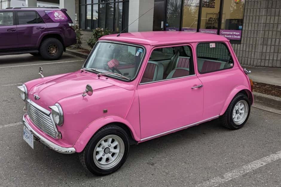 1998 Mini Mk VI & Mk VII sold for $15,250