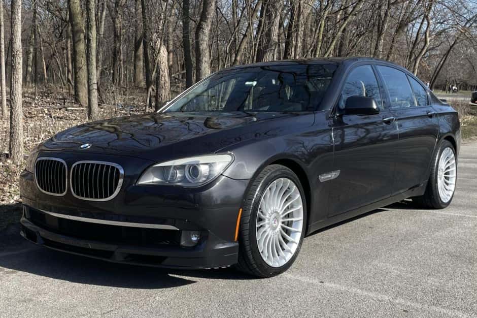 2012 BMW F01/F02 7-Series sold for $15,500