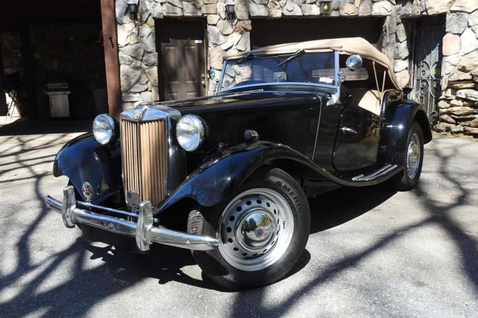 1951 MG TD sold for $17,500