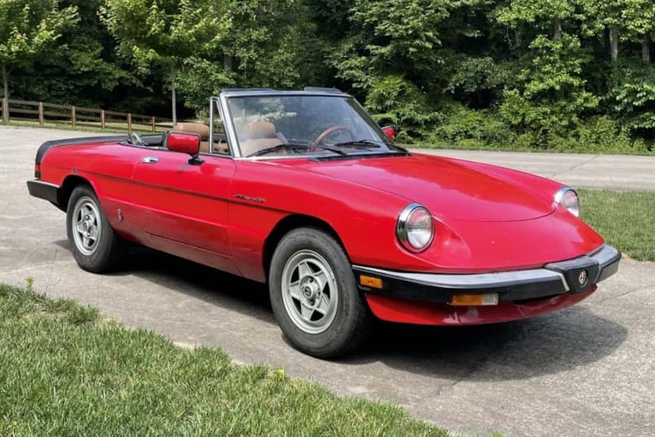 1984 Alfa Romeo 105/115 Spider Series 3 sold for $8,700
