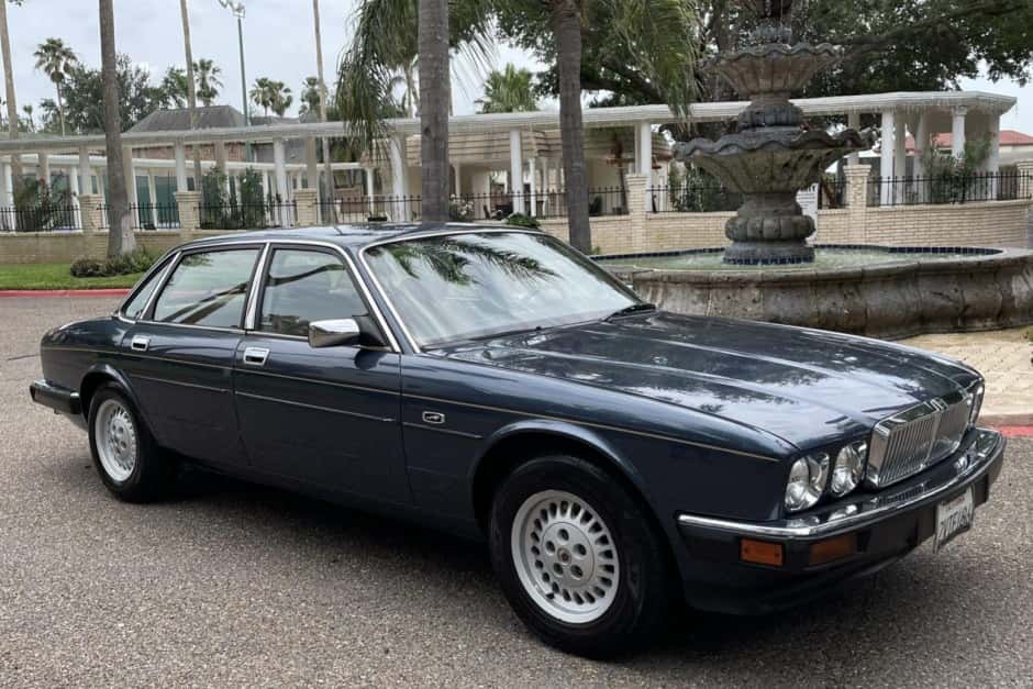 1991 Jaguar XJ Series 3 (1980-1992) sold for $9,100