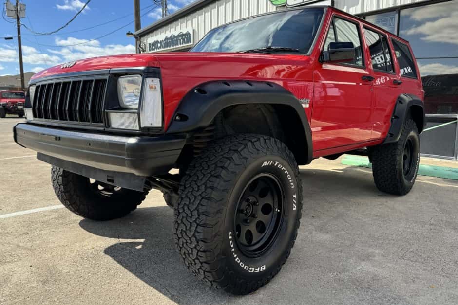 1995 Jeep XJ Cherokee sold for $9,700